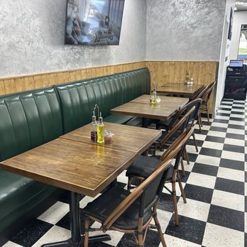 Old Town Pizza - Inside seating - Pizza Near Me - Inman, South Carolina