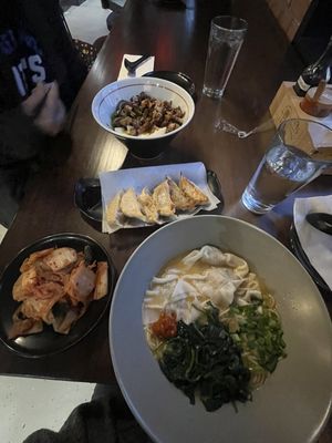 Toyo Ramen Bar by null