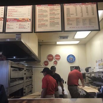 Me-n-Ed's Pizzeria - Pizza Near Me - Dinuba, California