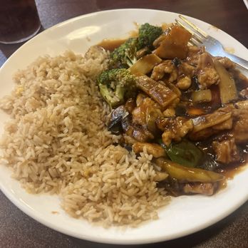 Jin's Asian Cafe - Lunch Hunan chicken & fried rice - Chinese Near Me - Sealy, Texas Jin's Asian Cafe - Lunch Hunan chicken & fried rice - Chinese Near Me - Sealy, Texas