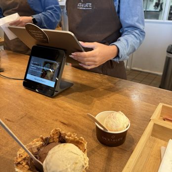 Bacio di Latte - Gelato Near Me - Newport Beach, California