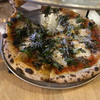 DryHop Brewers - Bank Raaber Pizza - Breweries Near Me - Chicago, Illinois