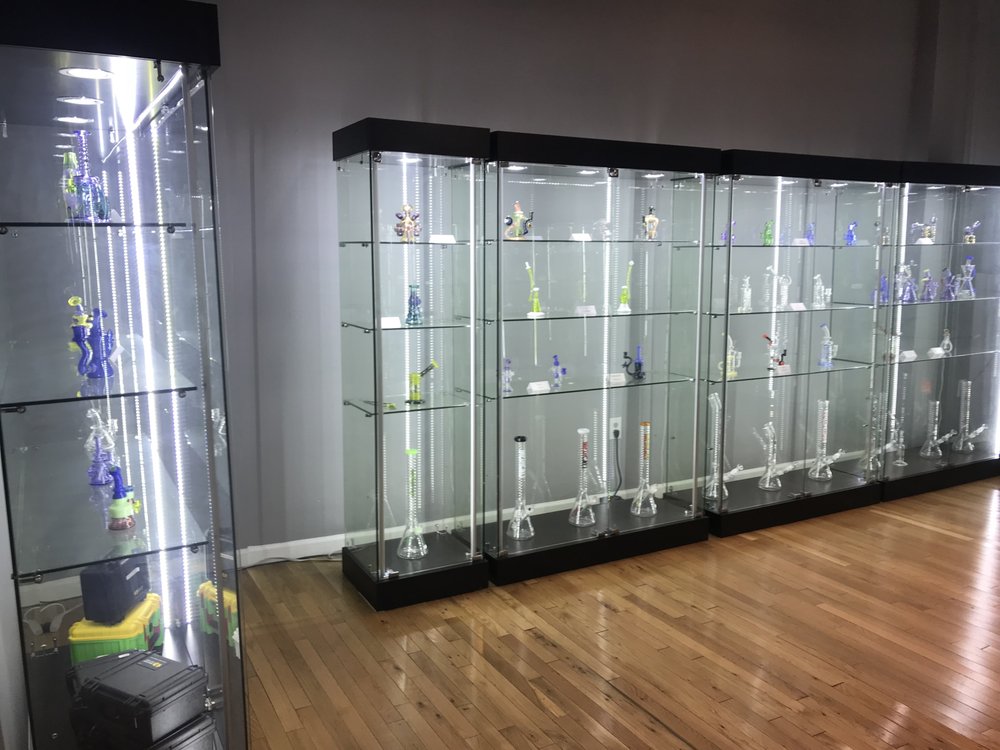 MATCHBOX Updated September 2024 11 Photos & 10 Reviews 633 S St