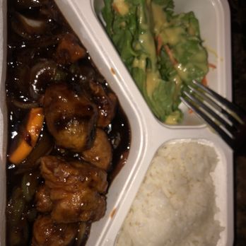 Loving Hut Redlands - Vegan Near Me - Redlands, California