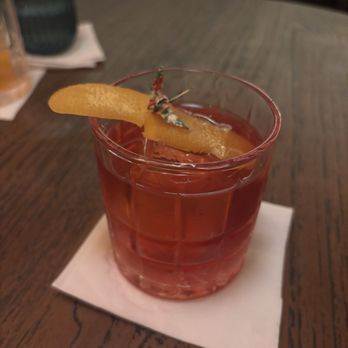 RM 38 - Broken Record. - Speakeasies Near Me - Honolulu, Hawaii