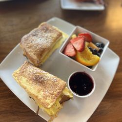 CanopyRoad Café - Monte Cristo handheld