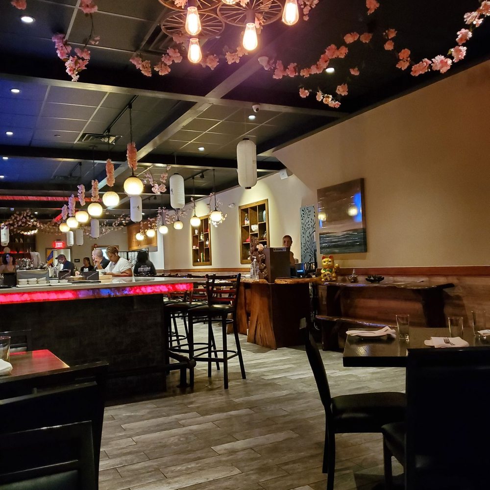 Yuzu Kitchen - Dining area and bar - Ramen Near Me - Pittsburgh, Pennsylvania Yuzu Kitchen - Dining area and bar - Ramen Near Me - Pittsburgh, Pennsylvania