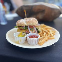 Rey TJ Burgers - What a wonderful establishment! It truly was the best burger I've ever had.