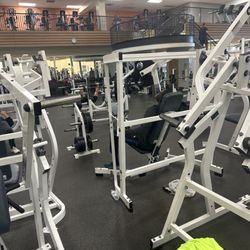 LA Fitness - Two pieces of equipment that's too close to each other.