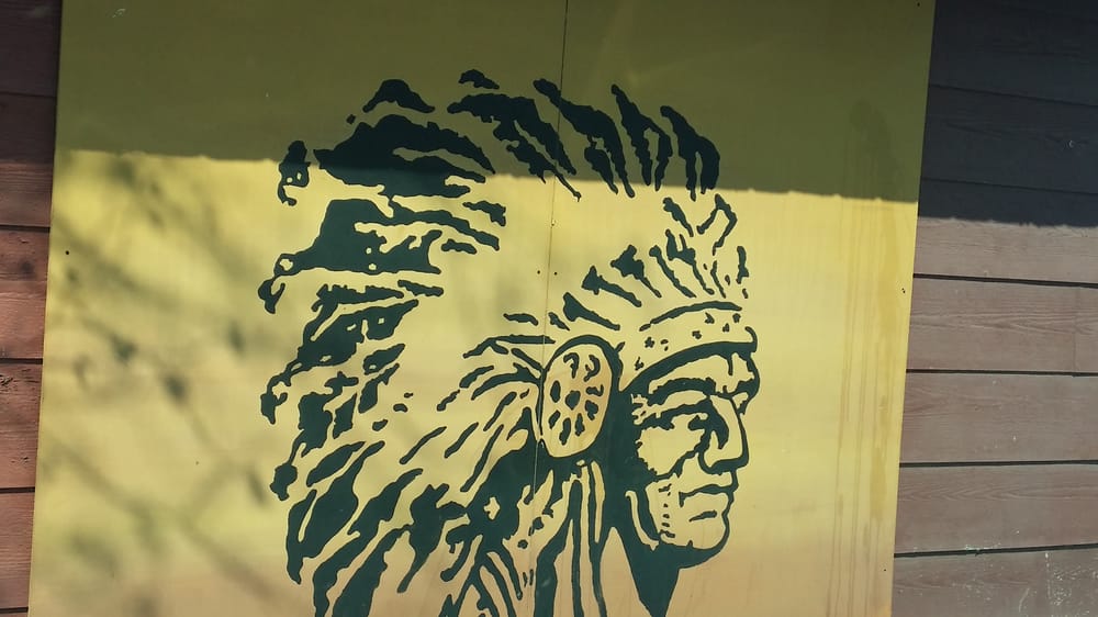Comanche Crossing Country Store Logo