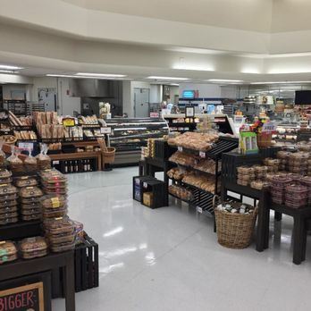 Hy-Vee - Bakery - plenty of breads, donuts, cakes, and cupcakes available - Grocery Near Me - Omaha, Nebraska