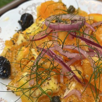 La Foglia - Typical Sicilian orange salad. - Trattorie Near Me - Siracusa, SR La Foglia - Typical Sicilian orange salad. - Trattorie Near Me - Siracusa, SR