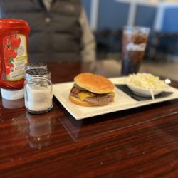 4118 Kitchen+Bar - My yummy burger !