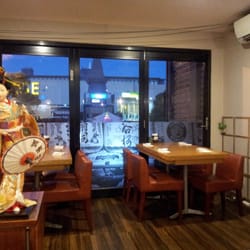 Kanji - Front seating area