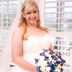 Berry Blossom Flowers - Beautiful bride in Madisonville