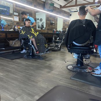Executive Barbershop - Best barber shop in town , super sanitary , excellent service and all around great experience every time ! - Barbers Near Me - La Crescenta, California Executive Barbershop - Best barber shop in town , super sanitary , excellent service and all around great experience every time ! - Barbers Near Me - La Crescenta, California