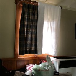 Half Curtain Half Curtain