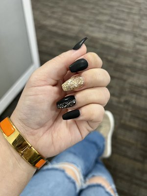 Tulip Nails