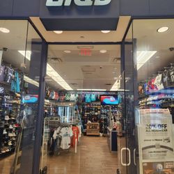 Lids - Front entrance