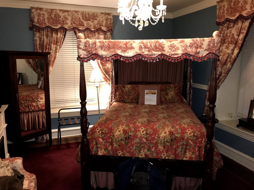 ELK BED & BREAKFAST 146 Photos & 55 Reviews Hotels 807 Elk