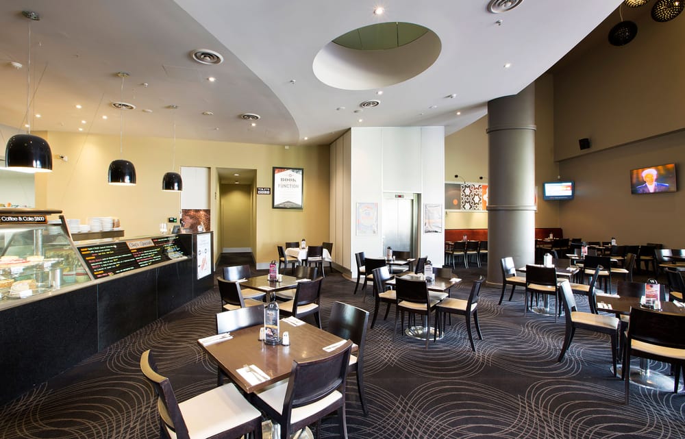 FOUNTAIN GATE HOTEL Updated October 2024 2555 Overland Dr, Narre