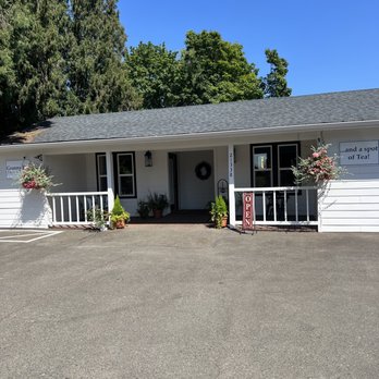 Granny Fi's - Plenty of parking! - Bakeries Near Me - Aurora, Oregon