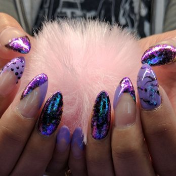 Salon Bellezza - Chameleon flakes designs!!! Amazing! - Hair Salons Near Me - San Pedro, California