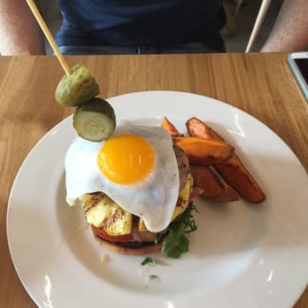 The Table - Brunch burger - British Near Me - London, XGL The Table - Brunch burger - British Near Me - London, XGL