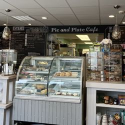 Pie and Plate Cafe - Cheesecake/pie case biscuits too