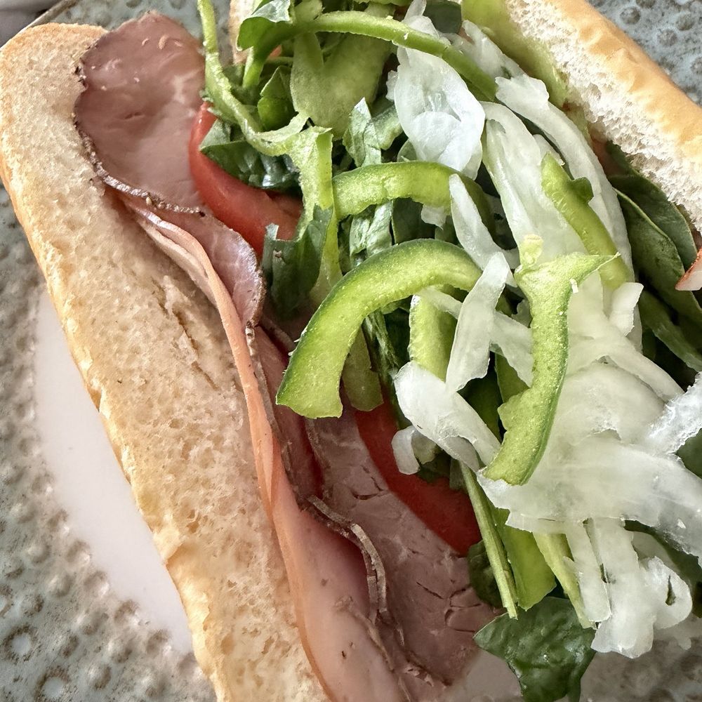 Publix - That's supposed to be a roast beef sub - Grocery Near Me - Plant City, Florida Publix - That's supposed to be a roast beef sub - Grocery Near Me - Plant City, Florida
