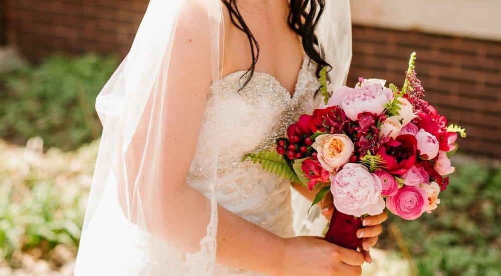 THE FLEURIST Updated August 2024 41 Photos 612 G Ave, Grundy