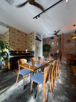 Boni and Mott by null