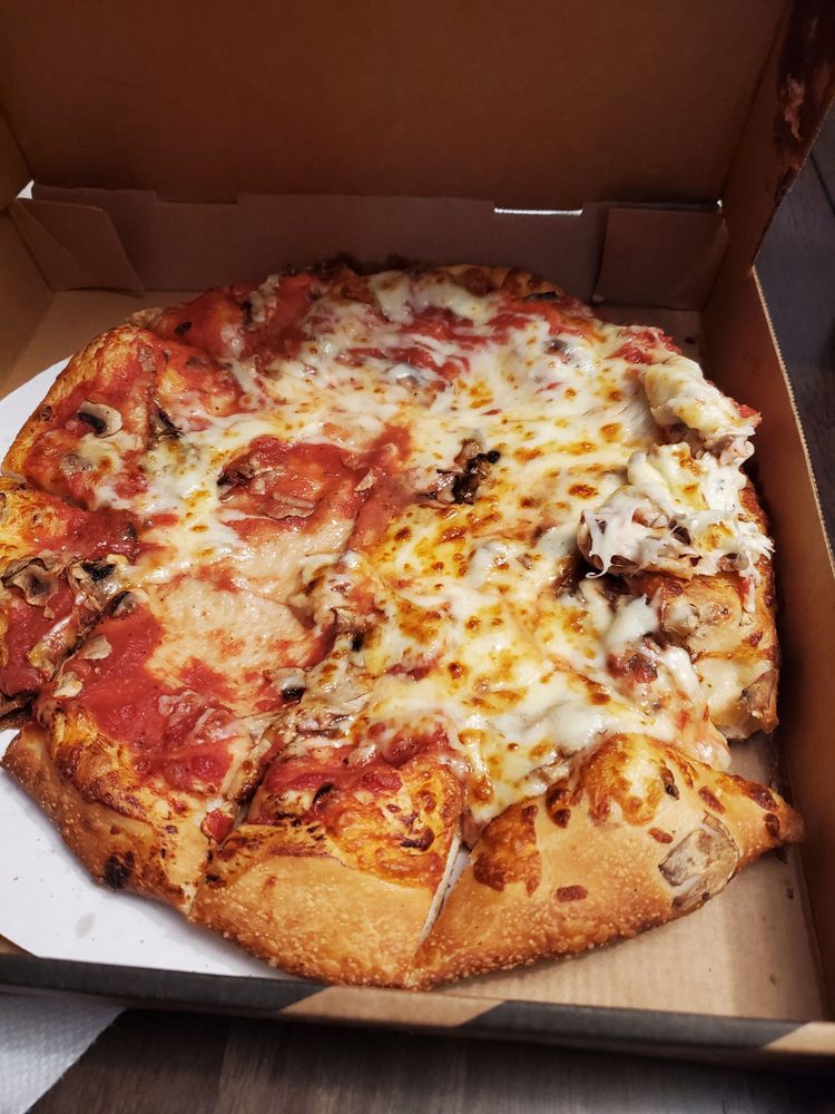 Bellacino's Pizza and Grinders, Warren Roadtrippers