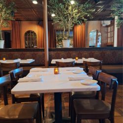 Bella Napoli Italian Bistro - Inside
