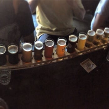 Berliner Pub - 11 beer flight. - German Near Me - Renton, Washington