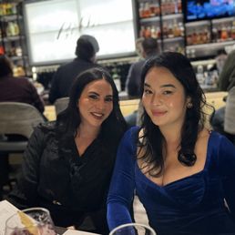 My beautiful friends eating @Bella