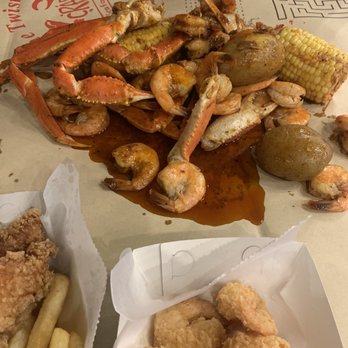 The Twisted Crab- Chesterfield - Cajun garlic snow crab legs, shrimp with sweet corn and potatoes - Seafood Near Me - Richmond, Virginia The Twisted Crab- Chesterfield - Cajun garlic snow crab legs, shrimp with sweet corn and potatoes - Seafood Near Me - Richmond, Virginia
