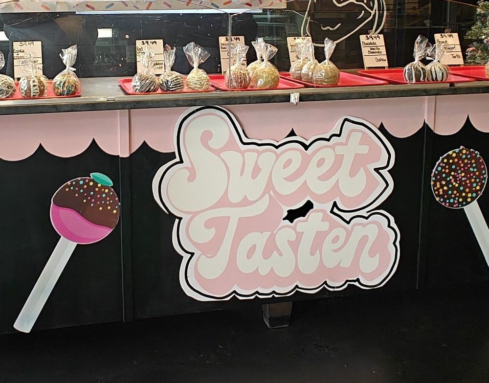 Sweettasten Apples Logo