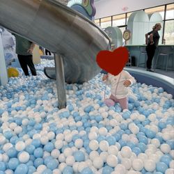 Kumo's Wanderland - Ball pit and playscape