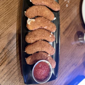 Outback Steakhouse - Boomerang Fried Mozzarella Bloomerangs - Steakhouses Near Me - Glendale, Arizona Outback Steakhouse - Boomerang Fried Mozzarella Bloomerangs - Steakhouses Near Me - Glendale, Arizona
