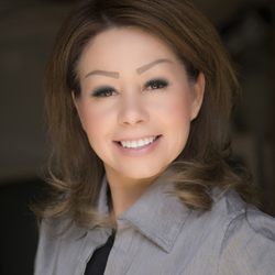 Mobile Massage By Alicia McNair - Aloha Breeze Mobile Massage - http://www.24-7pressrelease.com/press-release/women-of-distinction-magazine-selects-alicia-mcnair-as-a-distinguished-professional-in-her-