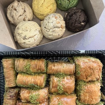 Bravo Pastries - Baklava and 'cookies' - Bakeries Near Me - Maple, Ontario