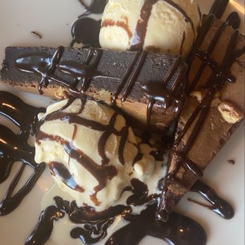 Applebee's Grill + Bar - Blue Ribbon Brownie - Sports Bars Near Me - Yucca Valley, California Applebee's Grill + Bar - Blue Ribbon Brownie - Sports Bars Near Me - Yucca Valley, California