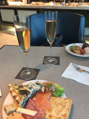 New World Millennium Hong Kong Hotel by null