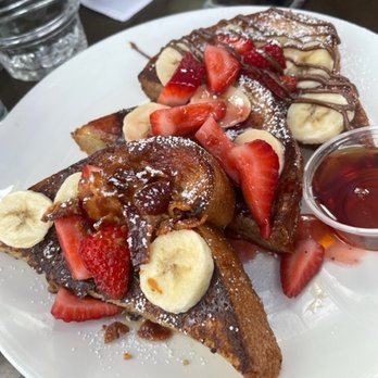 H Cafe - french toast sampler - Breakfast & Brunch Near Me - Los Angeles, California