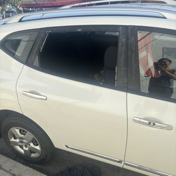 GTO Auto Glass - Rear passenger window. - Auto Glass Services Near Me - Los Angeles, California