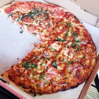 Fat Tomato Pizza - Excellent pizza. Half Margherita / Half BBQ, Thin crust. - Pizza Near Me - Long Beach, California