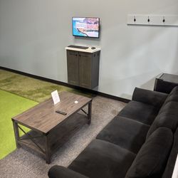Birdies Golf - Area to hang out in simulator bay