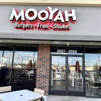 MOOYAH Burgers, Fries & Shakes - Front door - Juice Bars & Smoothies Near Me - O'Fallon, Missouri MOOYAH Burgers, Fries & Shakes - Front door - Juice Bars & Smoothies Near Me - O'Fallon, Missouri