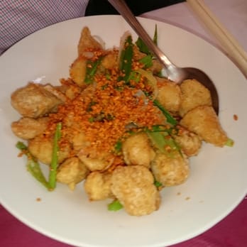 B&D's Kitchen - Garlic chicken - Cantonese Near Me - Edinburgh, MLN
